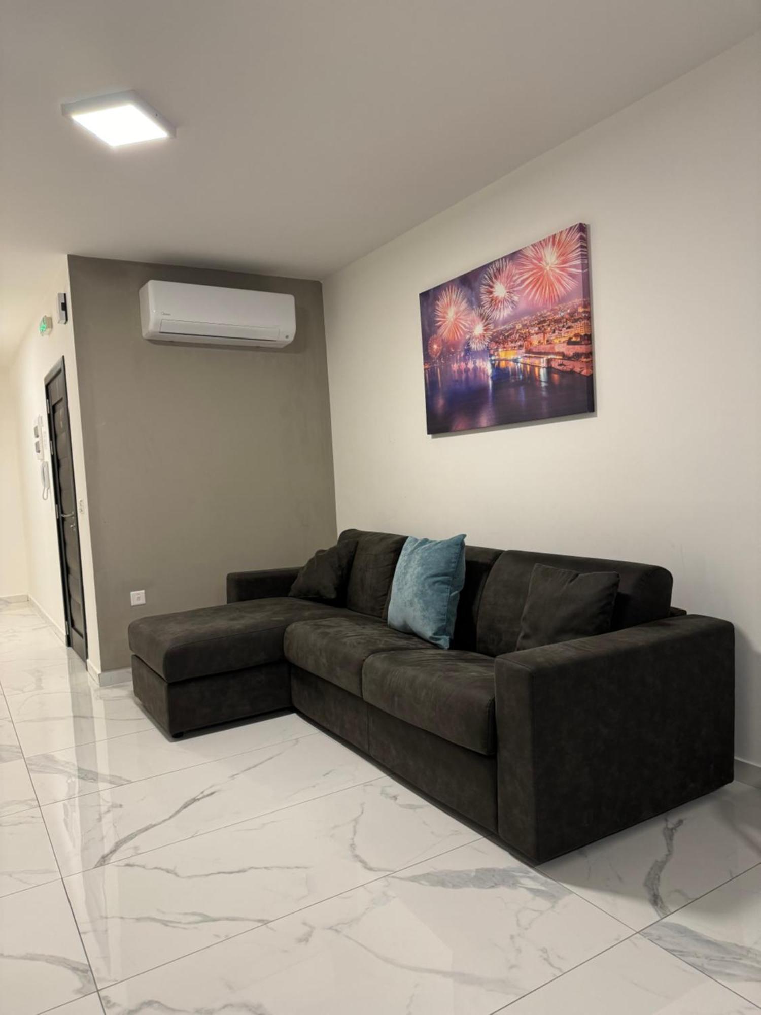 New And Modern Home In Bugibba, Great Location San Pawl il-Baħar Eksteriør billede